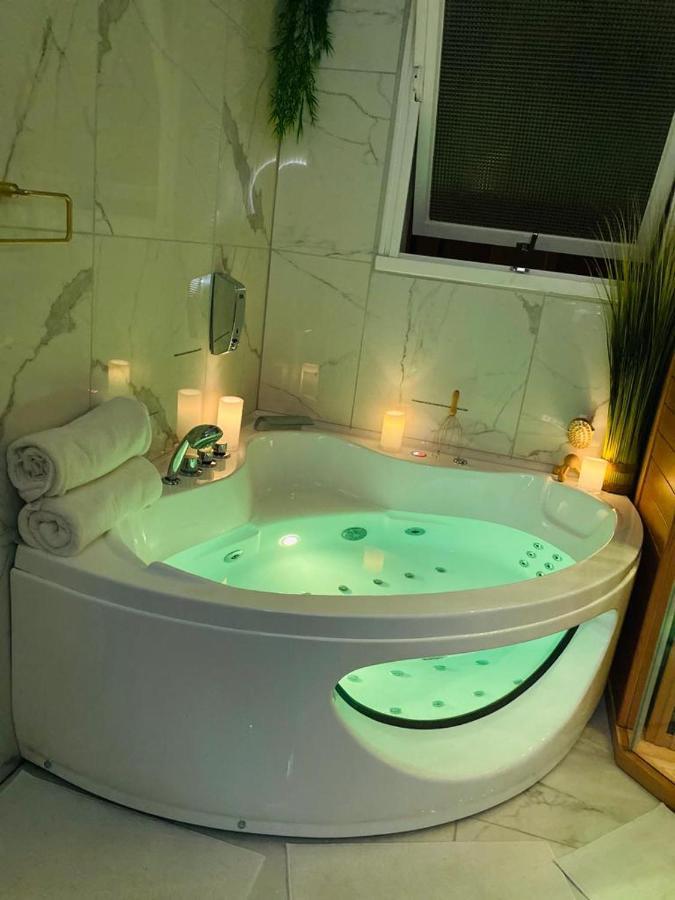 Votre Escale Boule D Or Sauna & Spa Niort Exterior foto